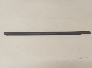 Front door outer window molding - 760043E010