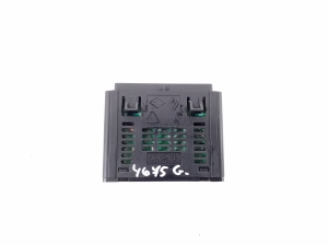 RENAULT Megane E-Tech CMF-EV (2022–2026) USB-pesa 284H35397R - 2