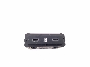 RENAULT Megane E-Tech CMF-EV (2022–2026) USB-pesa 284H35397R - 3