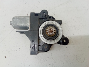 Rear side door window regulator motor - 070518