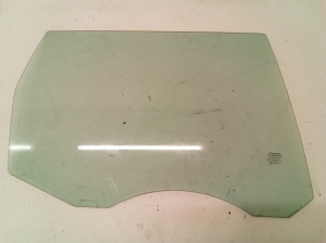Rear side door glass - 43R001105