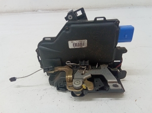 Volkswagen Touareg I (2002–2010) Rear side door lock 7L0839016 - 2