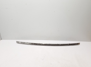 Front grille chrome trim - 623852257R