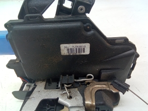 Volkswagen Touareg I (2002–2010) Rear side door lock 7L0839015 - 4