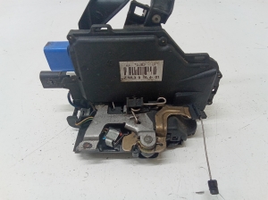 Volkswagen Touareg I (2002–2010) Rear side door lock 7L0839015 - 2