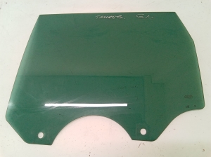 Aizmugurējo sānu durvju stikls - 43R000023