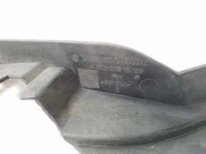 Mercedes Benz SLK-Class 172 (2011–2026) Cita priekšējā bampera detaļa A1728851423 - 2