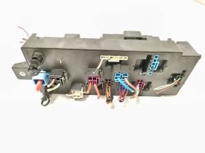 Land Rover Sport (2013–2026) Drošinātāju kaste salonā HPLA14A073BC - 6