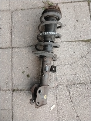 Kia Sorento (2009–2014) Eesmine amort ja selle komponendid 546512W500 - 2