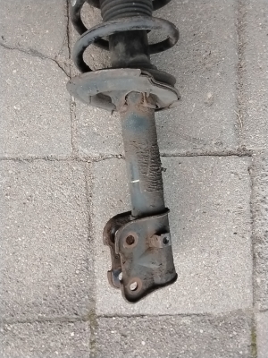 Kia Sorento (2009–2014) Front shock absorber and its components 546612W500 - 5