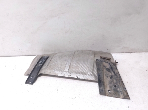 Mercedes Benz E-Class W211 (2002–2009) Summuti kuumakaitse 33050060831 - 4