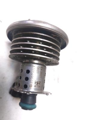 Mercedes Benz E-Class W212 (2009–2015) AdBlue-Düse A0004900713 - 3