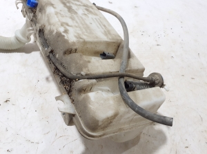 TOYOTA ProAce (2016–2026) Front washer fluid reservoir 9809803280 - 3