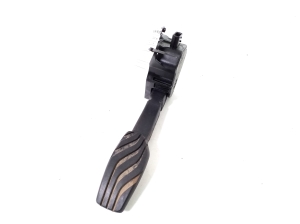   Pédale d’accélérateur  - 180025MZ0B 