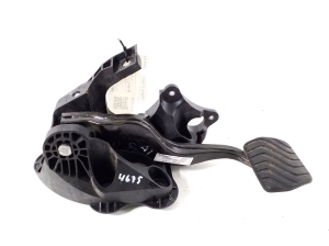 RENAULT Megane E-Tech CMF-EV (2022–2026) Piduripedaal 465015MP0A - 4