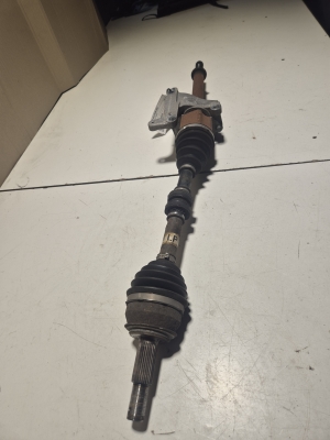 RENAULT Kadjar (2015–2026) Arbre de transmission avant et ses composants 10345806 - 4