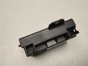 Mercedes Benz E-Class W207 (2009–2017) Fuel pump control module A0009003101 - 2