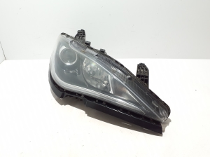 Chrysler Pacifica (2016–2026) Esituli 68370844AB - 3