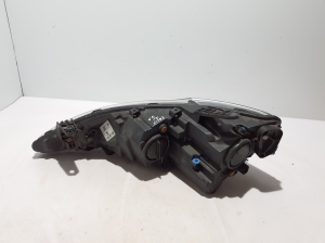 Chrysler Pacifica (2016–2026) Esituli 68370844AB - 4