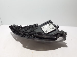 Chrysler Pacifica (2016–2026) Esituli 68370844AB - 6