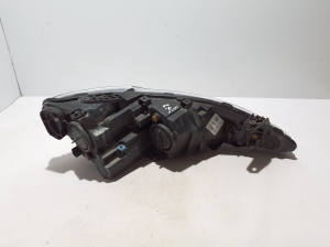 Chrysler Pacifica (2016–2026) Esituli 68370845AB - 2