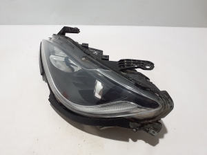 Chrysler Pacifica (2016–2026) Esituli 68370845AB - 4