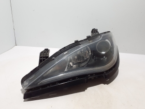 Chrysler Pacifica (2016–2026) Esituli 68370845AB - 6