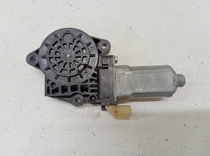 Kia Sorento (2002–2009) Hinterer Seitentür-Fensterhebermotor 3130084192 - 2