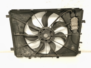 Mercedes Benz A-Class 176 (2012–2018) Dzesēšanas ventilators un tā daļas A2465000064 - 2