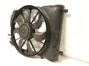 Mercedes Benz A-Class 176 (2012–2018) Dzesēšanas ventilators un tā daļas A2465000064 - 4