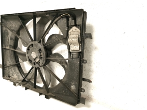 Mercedes Benz A-Class 176 (2012–2018) Dzesēšanas ventilators un tā daļas A2465000064 - 5