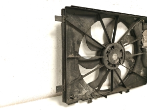 Mercedes Benz A-Class 176 (2012–2018) Dzesēšanas ventilators un tā daļas A2465000064 - 6