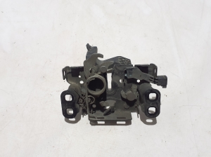 Chrysler Pacifica (2016–2026) Hood latch 68237953AF - 2