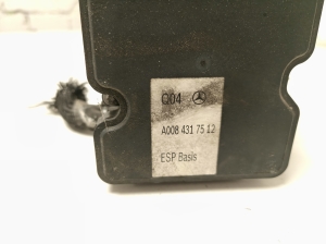 Mercedes Benz A-Class 176 (2012–2018) ABS unit A0084317512 - 4