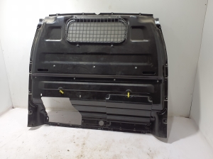 Partition between cabin and cargo compartment - SU001A4072