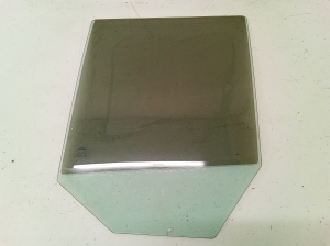 Rear side door glass - 43R001582