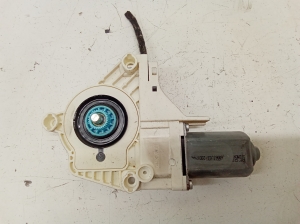 Rear side door window regulator motor - 0536010001