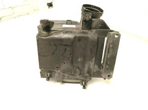Mercedes Benz A-Class 176 (2012–2018) Luftfiltergehäuse A6450900001 - 4