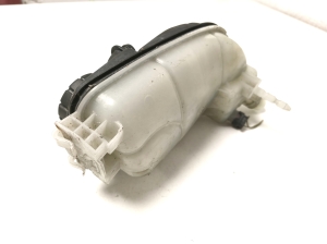 Mercedes Benz A-Class 176 (2012–2018) Coolant reservoir A2465000049 - 3