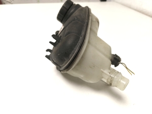 Mercedes Benz A-Class 176 (2012–2018) Coolant reservoir A2465000049 - 4