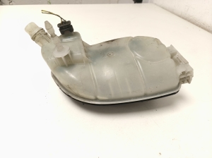 Mercedes Benz A-Class 176 (2012–2018) Coolant reservoir A2465000049 - 5