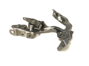 Mercedes Benz A-Class 176 (2012–2018) Hood hinge A1768800428 - 3