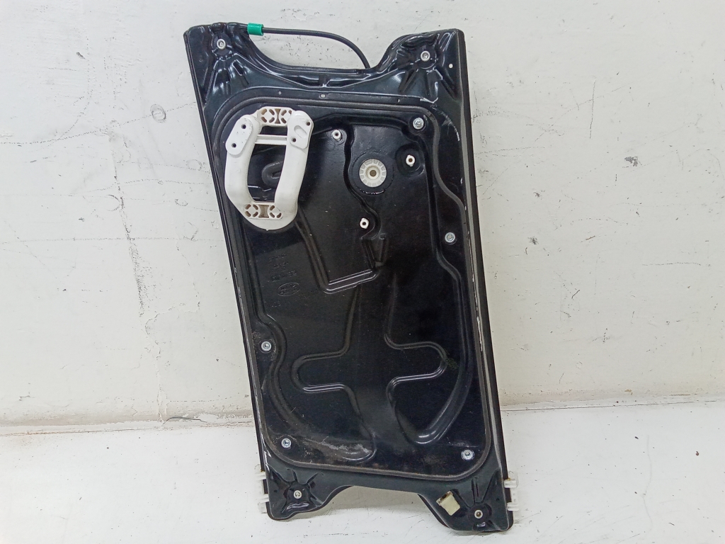 Land Rover Range Rover III (2002–2012) Front door window regulator frame 994730 Land Rover Range Rover III (2002–2012) Front door window regulator frame 994730