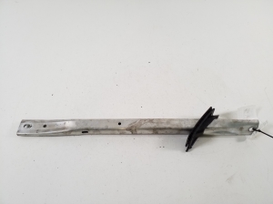 AUDI A4 B9 (2015–2026) Muu kinnitus 8W0805646B - 3