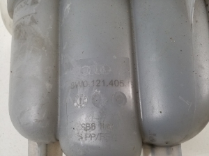 AUDI A4 B9 (2015–2026) Ausgleichsbehälter 8W0121405G - 3