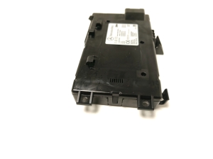 Mercedes Benz C-Class 205 (2014–2021) Telefonilaadija A2059009643 - 2