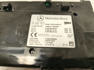 Mercedes Benz C-Class 205 (2014–2021) Telefonilaadija A2059009643 - 5