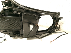 Mercedes Benz C-Class 205 (2014–2021) Keskkonsool A2056803805 - 2