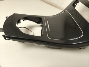 Mercedes Benz C-Class 205 (2014–2021) Keskkonsool A2056803805 - 4