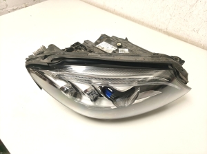 Mercedes Benz C-Class 205 (2014–2021) Esituli A2059069405 - 4